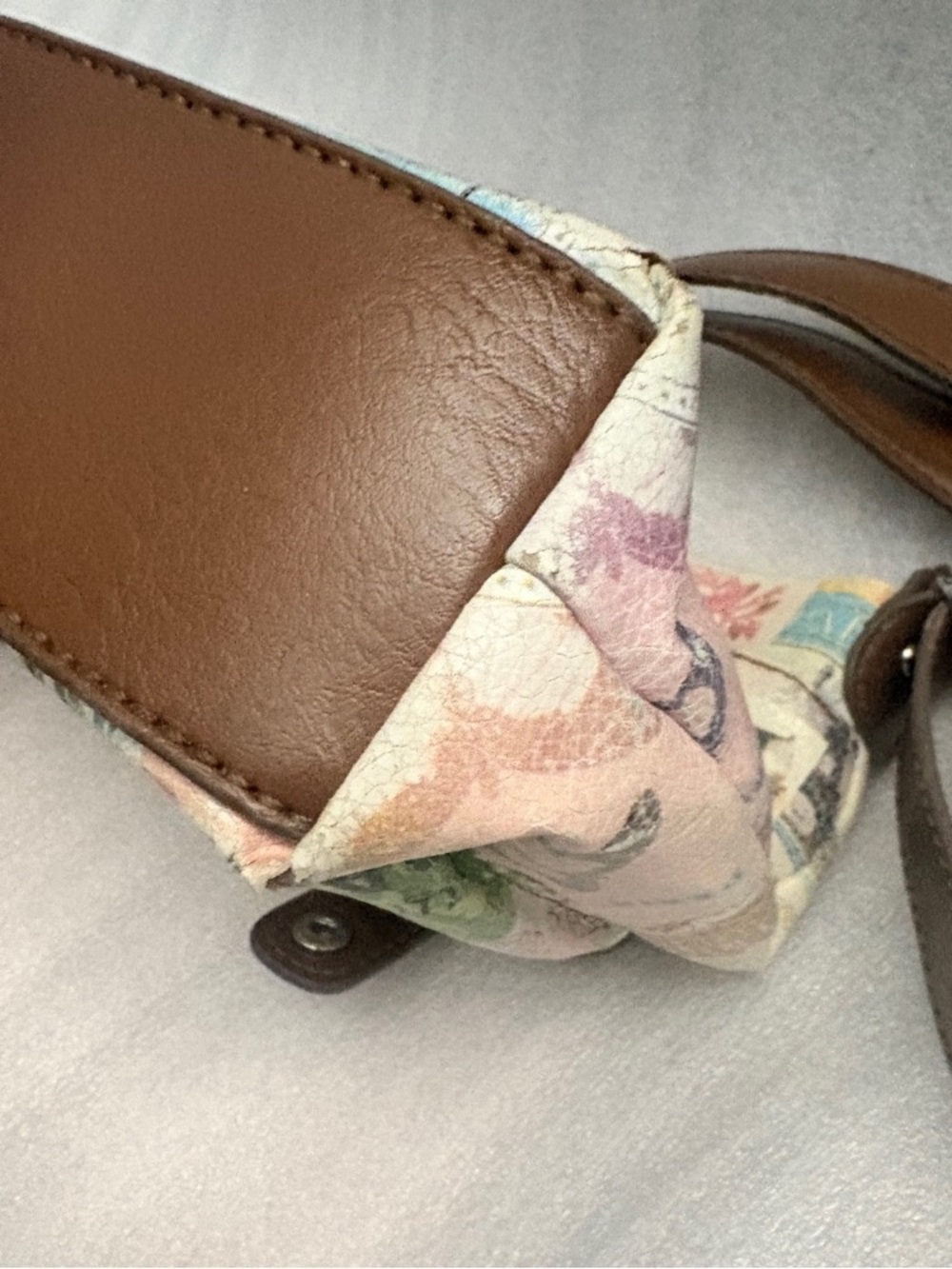 Relic Paris Postcard Collage Crossbody Bag Eiffel Tower Print Multi Pocket Y2K - Picture 11 of 12
